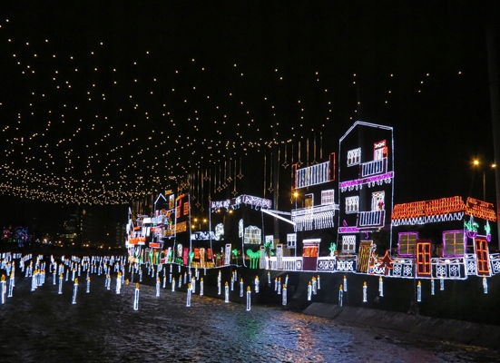 Świąteczne LAMPKI Sople ZWISAJĄCE Zewnętrzne 300LED 15m. na balkon