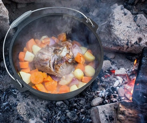KOCIOŁEK ŻELIWNY GARNEK MYŚLIWSKI 8L NA OGNISKO CIĘŻKI + GRATIS