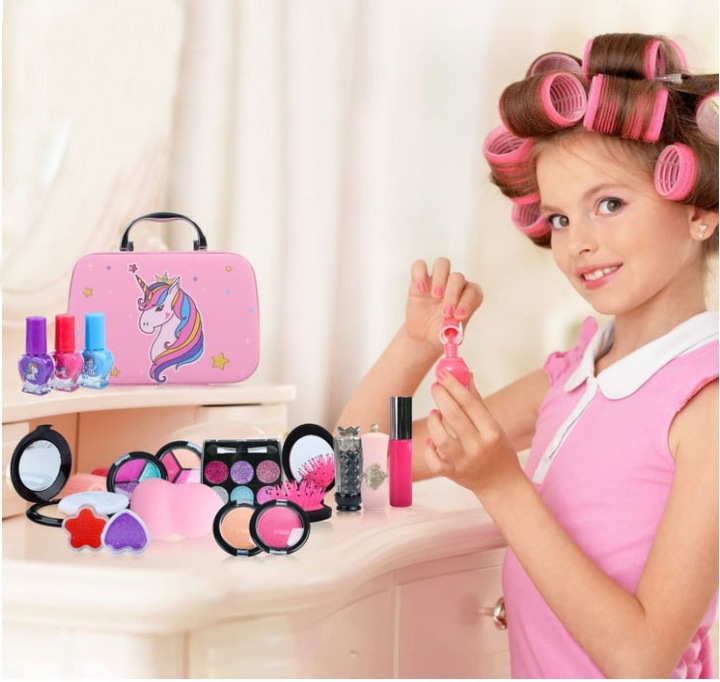 KUFEREK KOSMETYKÓW DO MAKIJAŻU i PAZNOKCI CIENIE MAKIJAŻ DLA DZIEWCZYNKI