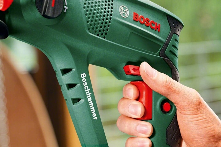 MŁOTOWIERTARKA WIERTARKA BOSCH PBH 2100 RE 550 W SDS-PLUS WALIZKA 6033A9320