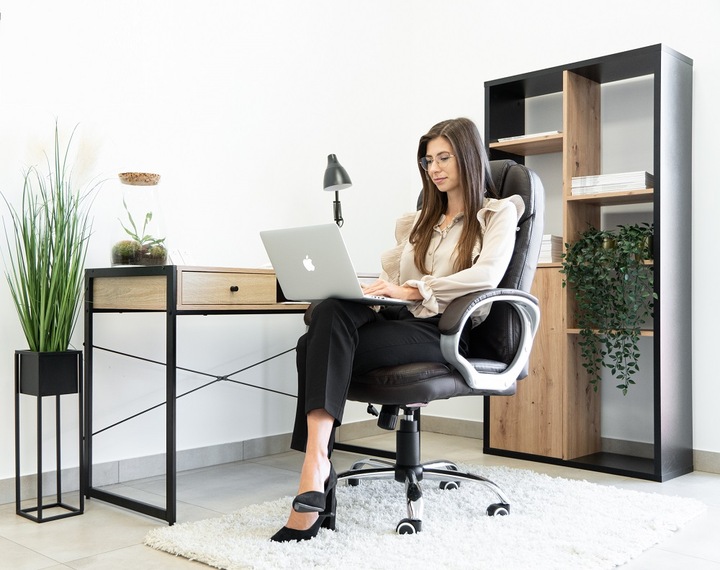 FOTEL BIUROWY OBROTOWY KRZESŁO BIUROWE OBROTOWE ERGONOMICZNY SKÓRZANY BRĄZ