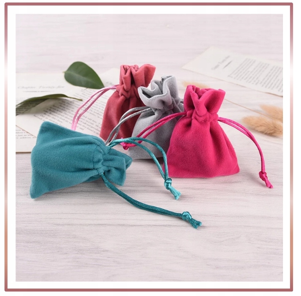 Srebrne kolczyki MYSZKA MINNIE ROSE S925