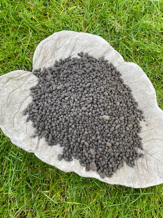 Obornik granulowany Naturalny MIKRO Granulat 25kg nawóz SUPER JAKOŚĆ 40L