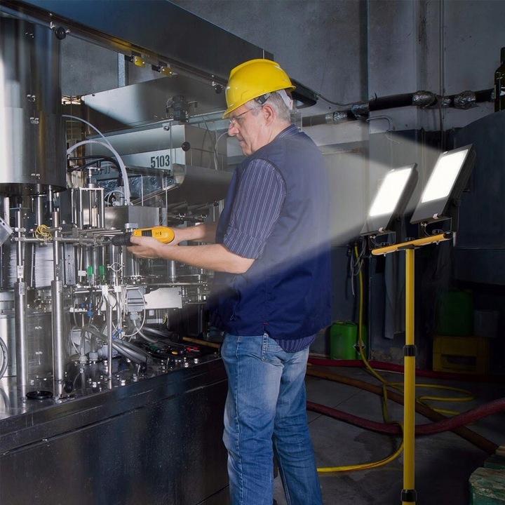 Halogen Naświetlacz LED 2x100W + Statyw Budowlany Z Wtyczką 230V Pokrowiec