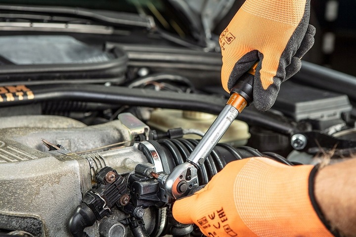 KLUCZ DYNAMOMETRYCZNY DWUKIERUNKOWY 1/4 5-25Nm NEO 08-821