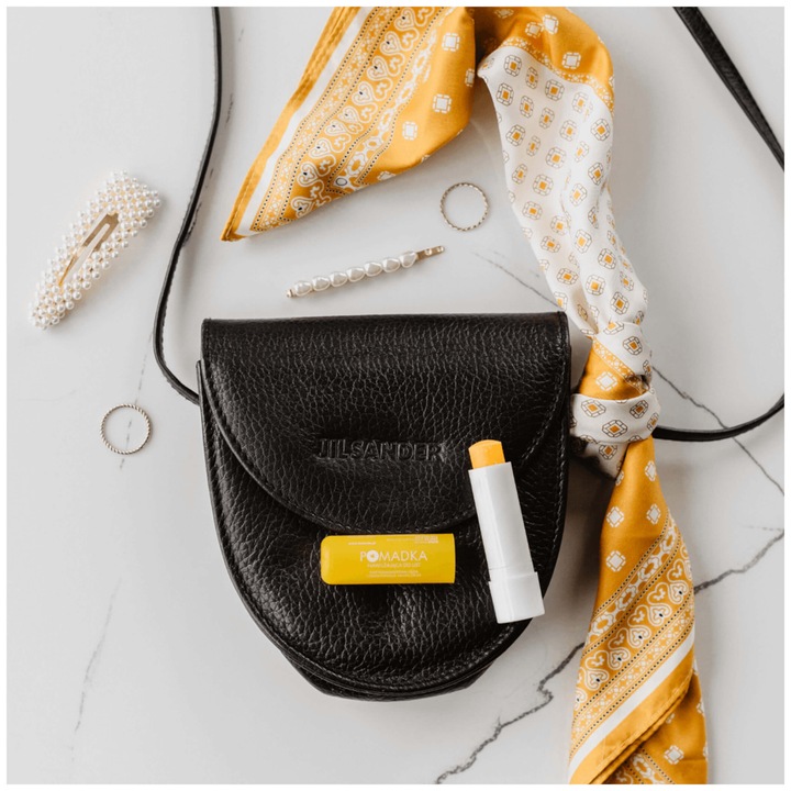 BasicLab pomadka nawilżająca do ust 4g