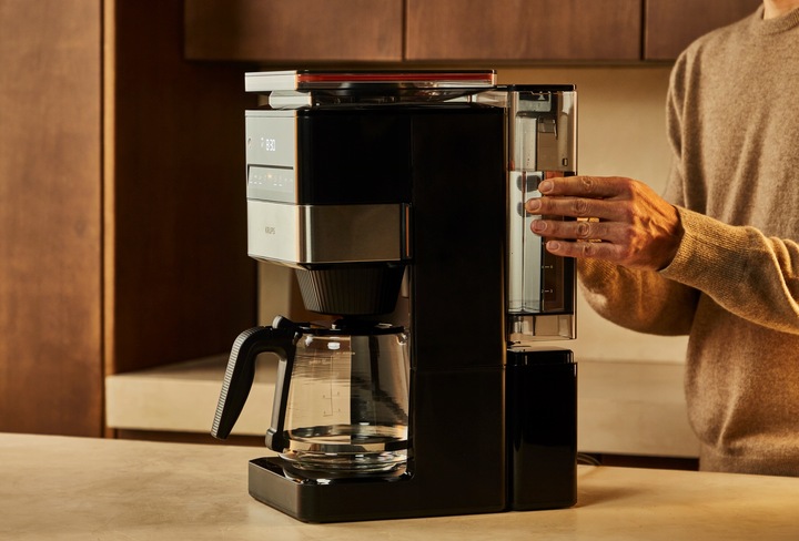 Ekspres przelewowy z wbudowanym stalowym młynkiem KRUPS Grind&BrewXL KM8428