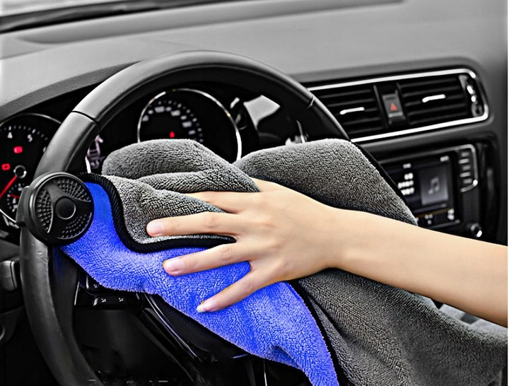 PUSZYSTY RĘCZNIK DO OSUSZANIA AUTA LAKIERU 90x60 Z MIKROFIBRY GRUBY CHŁONNY