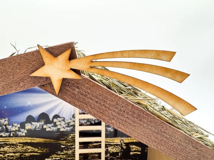 SZOPKA BOŻONARODZENIOWA DREWNIANA Z OŚWIETLENIEM NATURALNA + FIGURY 9 CM