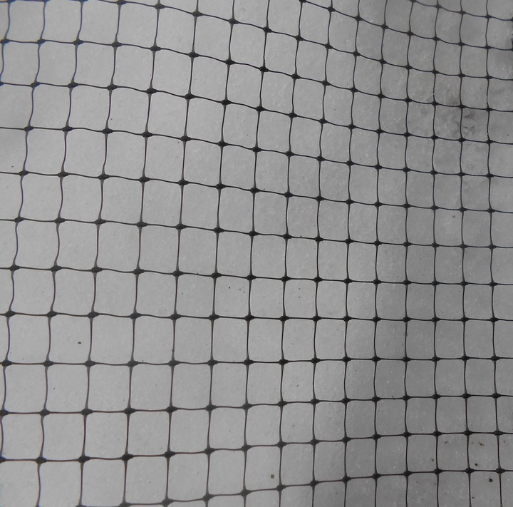 Skuteczna SIATKA NA KRETY 1,5x200m 300m2 oczko 10x10