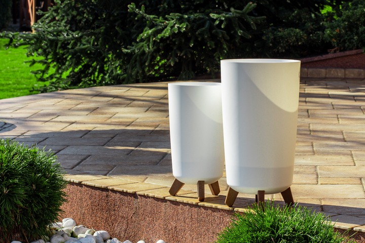 DONICA DONICZKA WYSOKA KWIETNIK STOJĄCY NA NÓŻKACH DO DOMU OGRODOWA BIAŁA