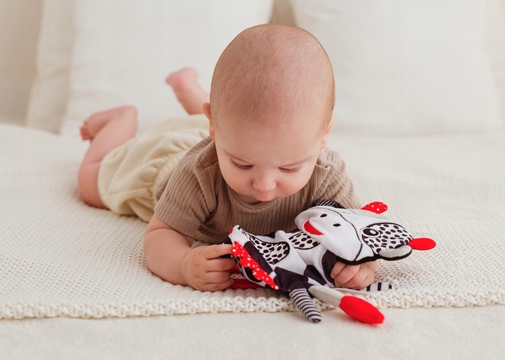 BaliBaZoo KONTRASTOWA KROWA Zabawka dla niemowląt Szeleścik Gryzak 0m+