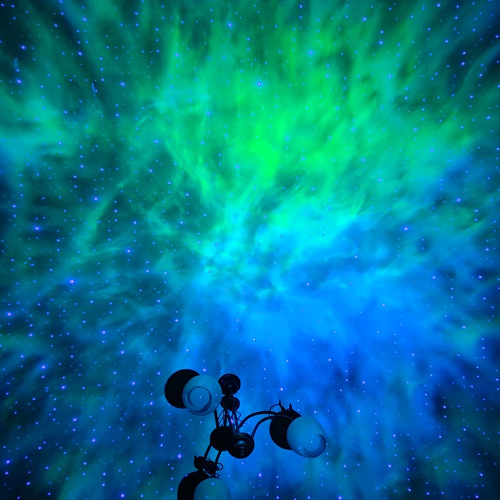 PROJEKTOR GWIAZD LAMPKA NOCNA RZUTNIK LED DO SYPIALNI DLA DZIECI NA PREZENT