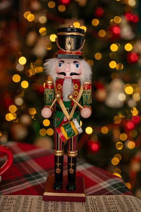 ŚWIĄTECZNE FIGURKI DZIADEK DO ORZECHÓW DUŻY DREWNIANY OZDOBA NA PODSTAWCE