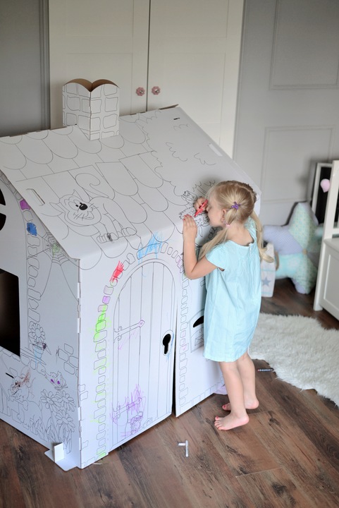 DOMEK Z TEKTURY tekturowy do malowania kartonowy