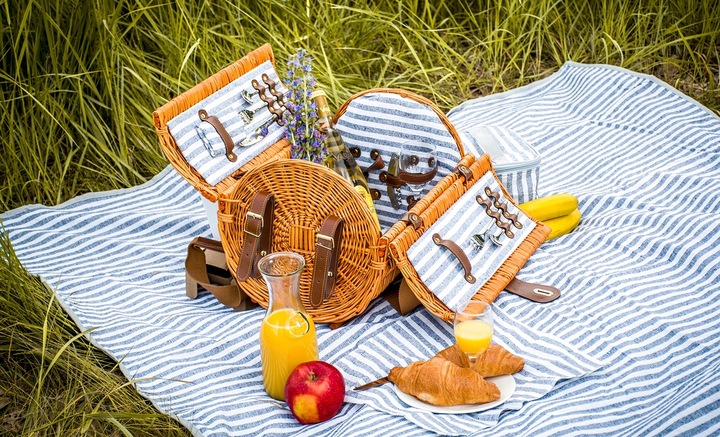 PLECIONY KOSZ PIKNIKOWY WIKLINOWY DLA 2 TERMOTORBA KOCYK IZOLACJA SZTUĆCE