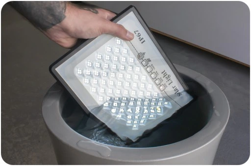 MOCNY NAŚWIETLACZ LED HALOGEN LAMPA SOLARNA ZEWNĘTRZNA IP67 100W 10.000lm