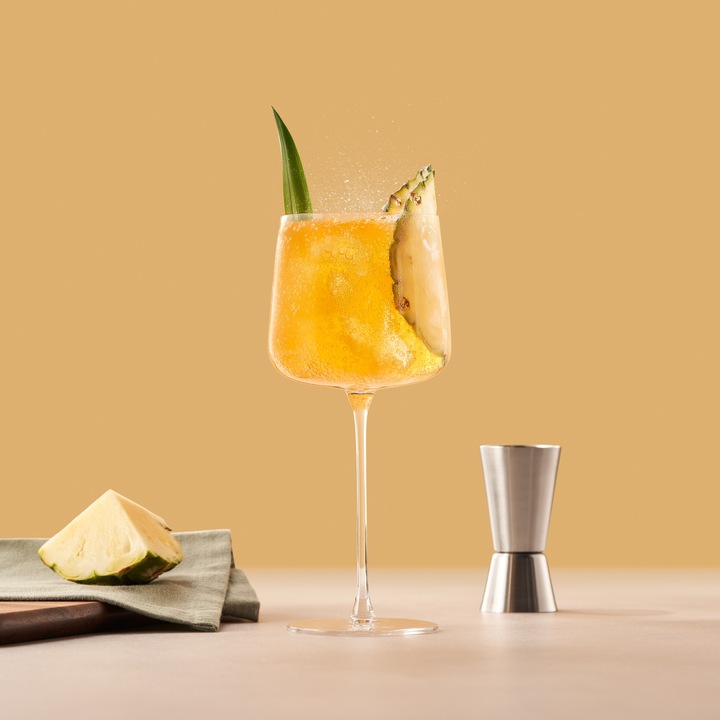 Baza do koktajli SodaStream Ananas Jalapeno 330ml + Butelka 1l + książka