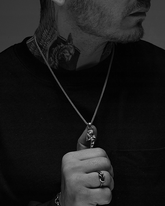 Srebrny wisiorek ZEUS. LIGHTNING