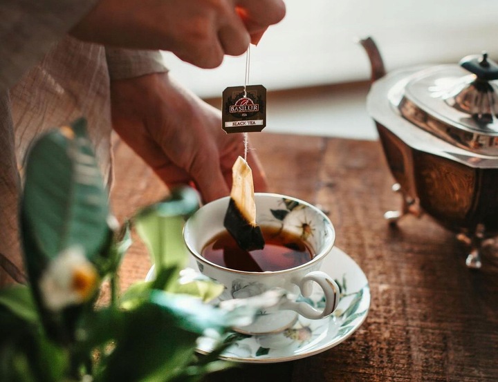 Basilur ENGLISH AFTERNOON herbata czarna Ceylon - 50 TOREBEK w kopertach