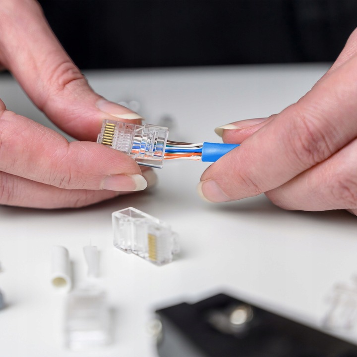 KABEL SIECIOWY LAN UTP KAT 5E 305m SKRĘTKA