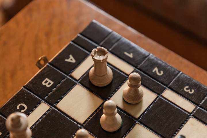 Szachy Turniejowe wypalane/ Szachy Staunton/ szachy drewniane /producent