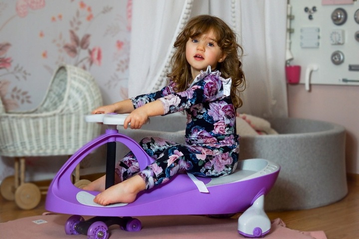 Jeździk Grawitacyjny Twistcar Dla Dzieci Świecące Kółka Kauczukowe LED