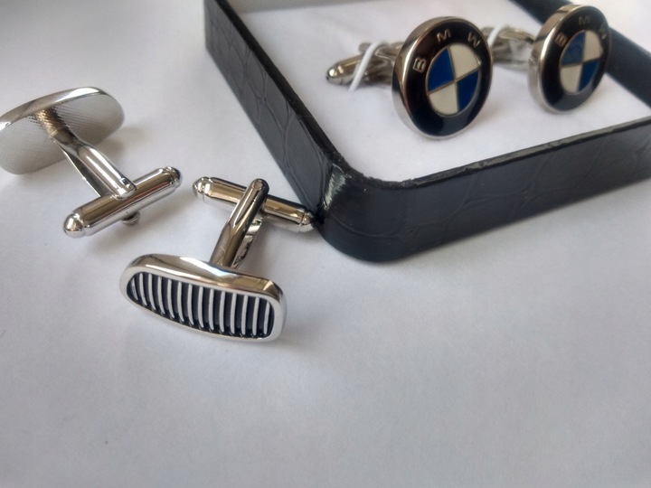 Ekskluzywne spinki do mankietów koszuli Audi