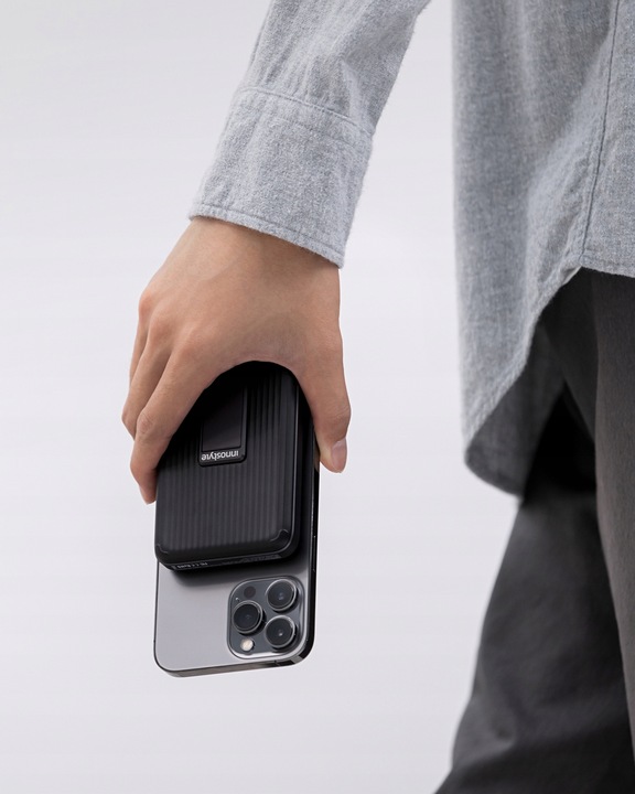 INNOSTYLE POWERSWITCH SZYBKI POWERBANK INDUKCYJNY DO MAGSAFE 10000 STOJAK