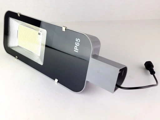 Mocna lampa solarna uliczna 358 LED PANEL SOLARNY+UCHWYT IP65 7000K PILOT