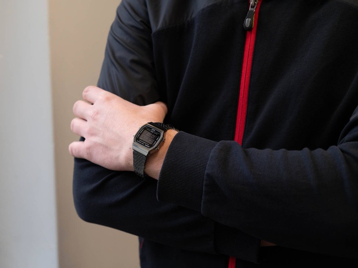 ZEGAREK CASIO ABL-100WEGG-1BEF VINTAGE CZARNY BLUETOOH KROKOMIERZ DATOWNIK