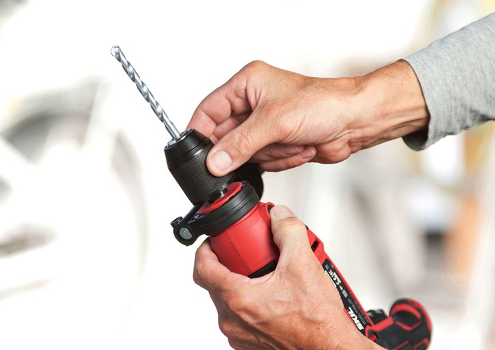 WIERTARKA UDAROWA 710W 6725 SKIL