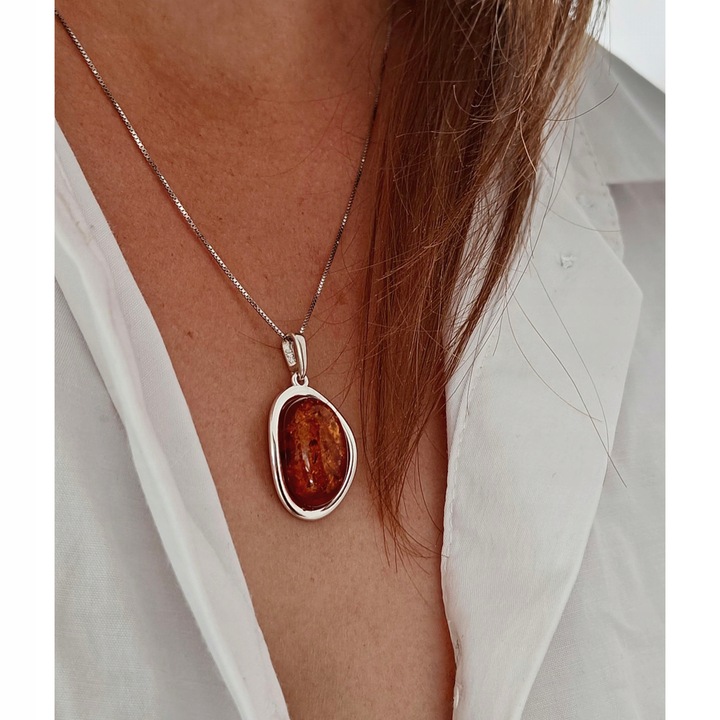 WISIOREK SREBRNY z DUŻYM CERTYFIKOWANYM Bursztynem Srebro ELEGANCKA PIĘKNA