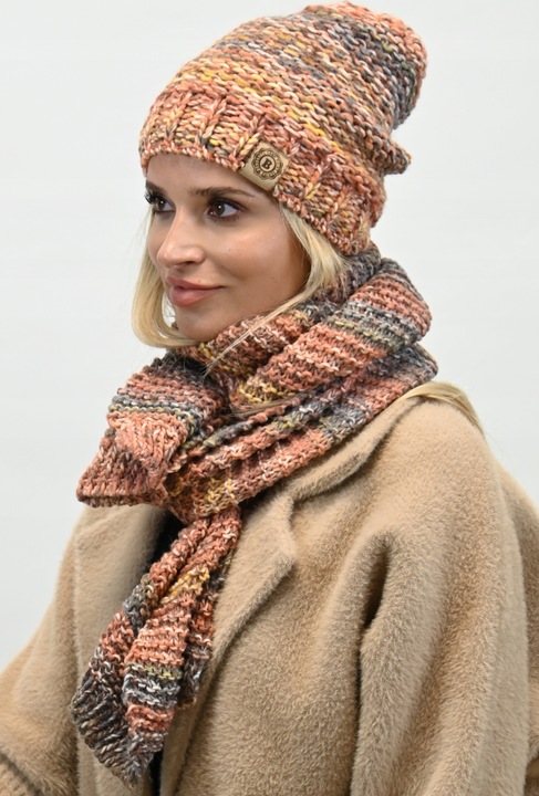 Wełniany Komplet Kobiecy na Zimę Gruby Ciepły Wz4