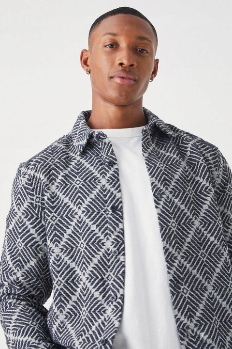 KOSZULA TEKSTUROWANA ŻAKARDOWA KLASYCZNA DŁUGI RĘKAW LUŹNA BOOHOO L