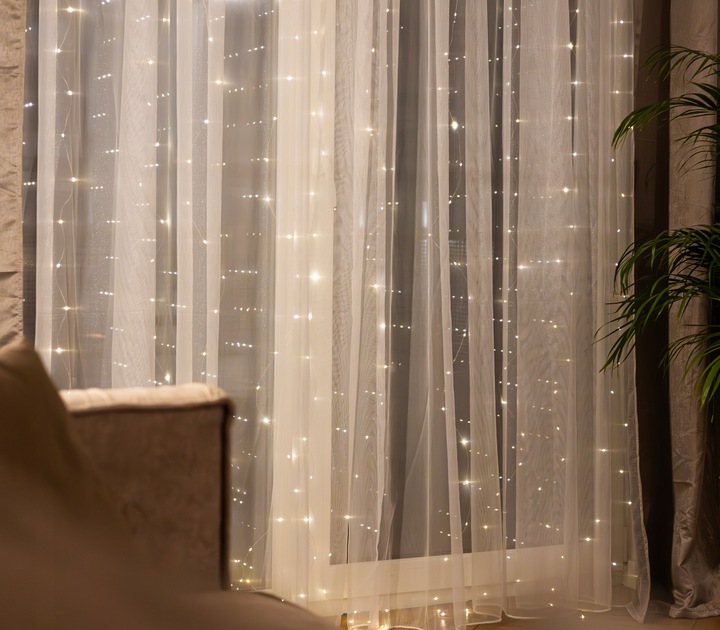 KURTYNA ŚWIETLNA LAMPKI SOPLE DRUCIKI 300 LED 3x3m GIRLANDA USB + ADAPTER