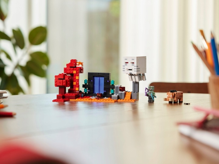 LEGO 21255 KLOCKI MAINCRAFT - ZASADZKA PORTAL NETHERU HOGLIN + TORBA LEGO