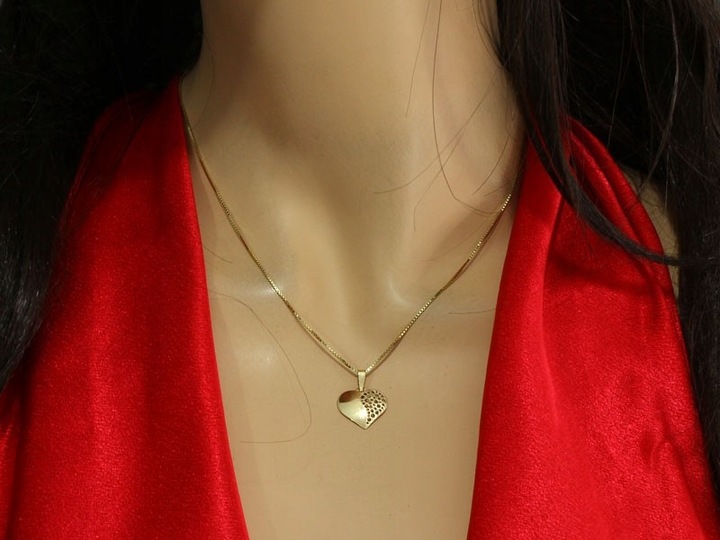 Złota zawieszka 585 eleganckie serduszko prezent wisiorek modny wzór