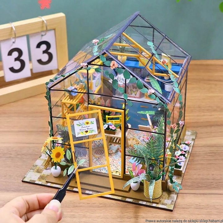 Domek dla Lalek Drewniany LED Piętrowy Retro Model do Złożenia DIY Meble