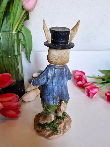 FIGURKA - WIELKANOCNY ZAJĄC KRÓLIK Z PISANKAMI III