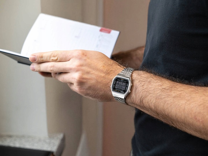 ZEGAREK CASIO ABL-100WE-1BEF VINTAGE SREBRNY BLUETOOH KROKOMIERZ DATOWNIK