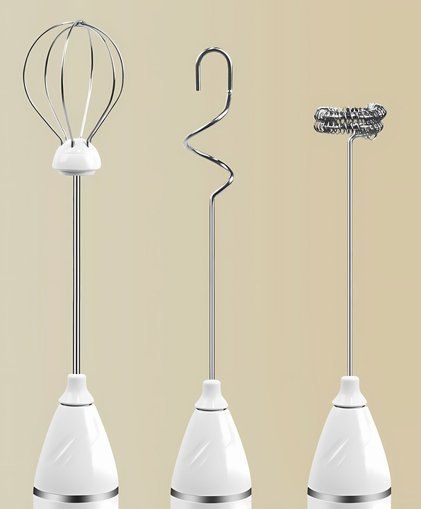 RĘCZNY SPIENIACZ MIKSER DO MLEKA KAWY ELEKTRYCZNY MINI BLENDER 11000 obr.