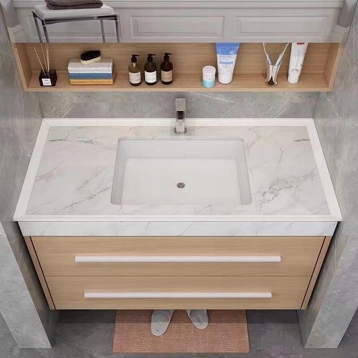 2M SAMOPRZYLEPNA LISTWA ZATRZYMUJĄCA WODĘ DO WANNY, LISTWA WYKOŃCZENIOWA