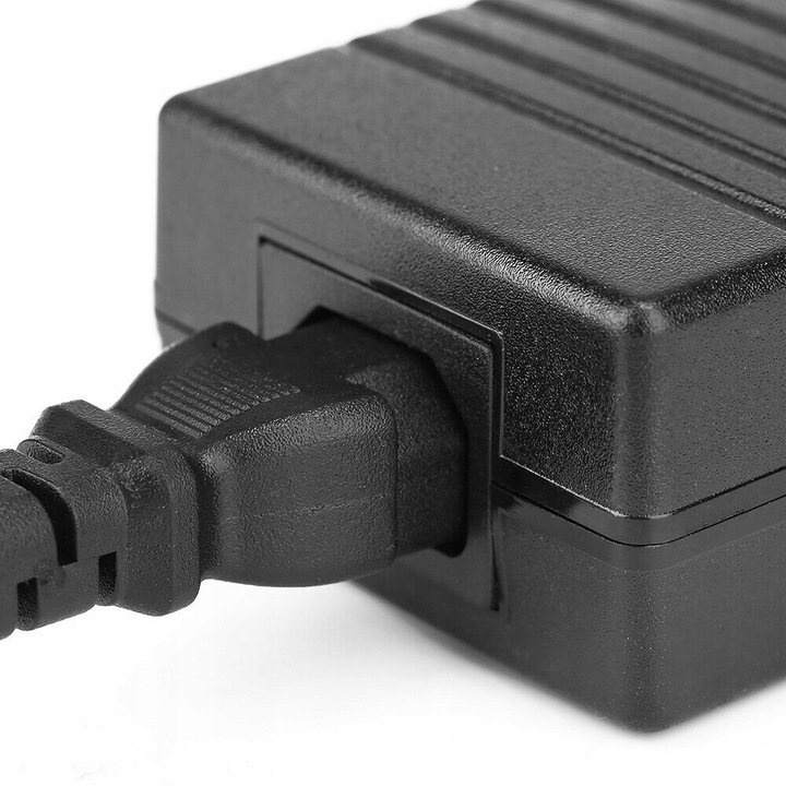 AC TO DC CONVERTER,120W 100V-240V TO 12V/10A CIGARETTE LIGHTER ADAPTER