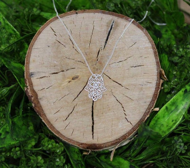 NASZYJNIK SREBRNY łańcuszek z zawieszką HAMSA RĘKA FATIMY CELEBRYTKA 45 cm