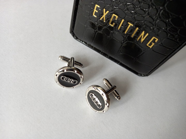 Exciting spinki do mankietów koszuli Audi