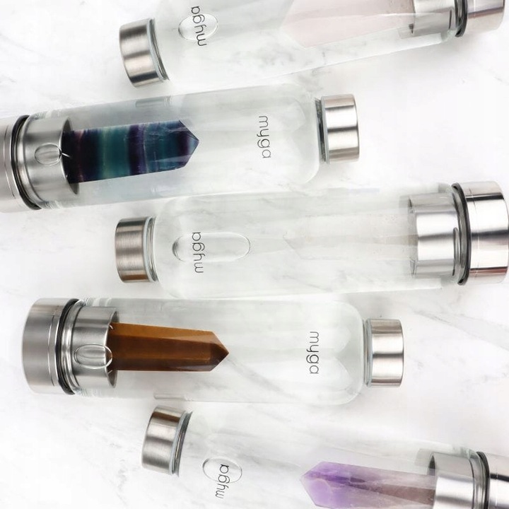 Szklana butelka na wodę myga z różowym kwarcem 500ml