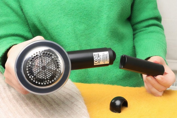 Golarka do ubrań SWETRÓW TAPICERKI GDS9 USB LCD