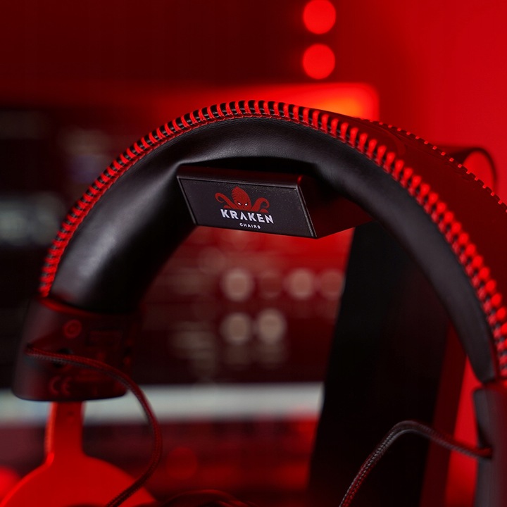 STOJAK UCHWYT NA SŁUCHAWKI LED RGB PODŚWIETLENIE HUB + 4x USB