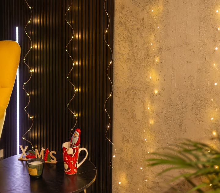 KURTYNA ŚWIETLNA LAMPKI SOPLE DRUCIKI 300 LED 3x3m GIRLANDA USB + ADAPTER